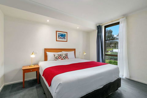 Knox International Hotel And Apartments - Darwin Holiday 7