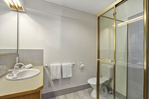 Knox International Hotel And Apartments - Darwin Holiday 17