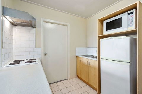 Knox International Hotel And Apartments - Darwin Holiday 19