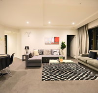 Heart of CBD Penthouse Apartment - Darwin Holiday