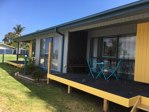 Lakeside At Mallacoota - Darwin Holiday 20