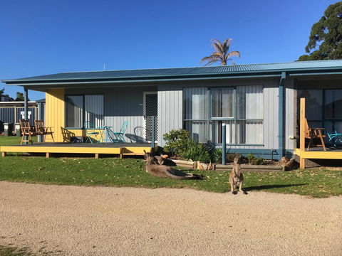 Lakeside At Mallacoota - Darwin Holiday 12