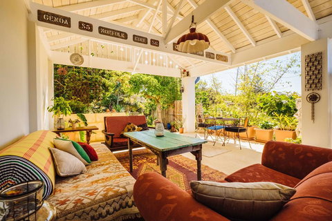 The Blue Beach House - Darwin Holiday 0