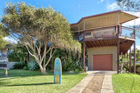 THE BOARDROOM ON BANKSIA - 11 Banksia Ave Bonny Hills - Darwin Holiday 1