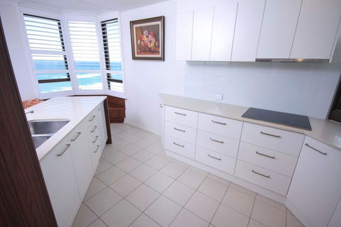 The Breakers - Darwin Holiday 2