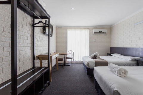 The Busselton Motel - Darwin Holiday 2