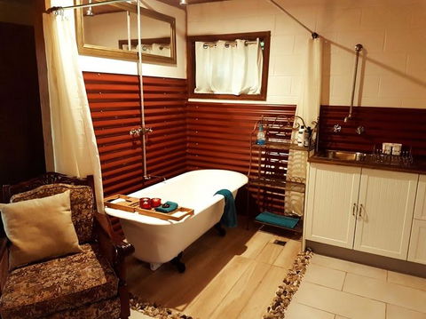 The Cabin - Darwin Holiday 2