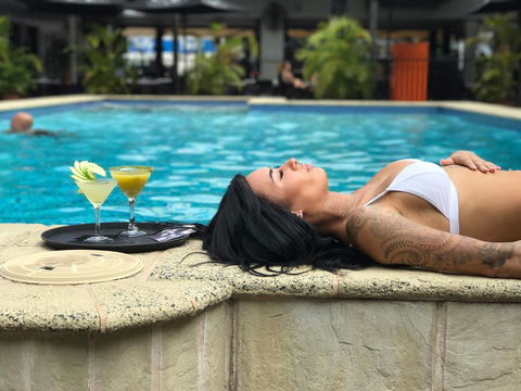 The Cavenagh - Darwin Holiday 1