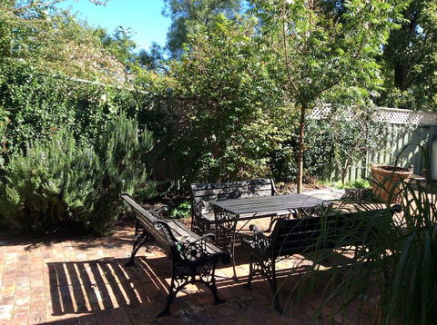 The Coach House On River And Park - Darwin Holiday 2