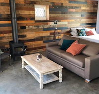 The Cottage - 58 Acre Farm Stay at Hanging Rock - Darwin Holiday
