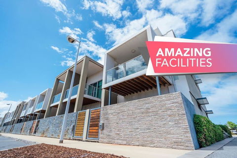 The Cove @ New Port-Pool - Spa - Sauna - Gym & More - Darwin Holiday 0