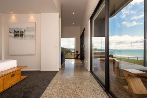 The Cove Tasmania - Darwin Holiday 2