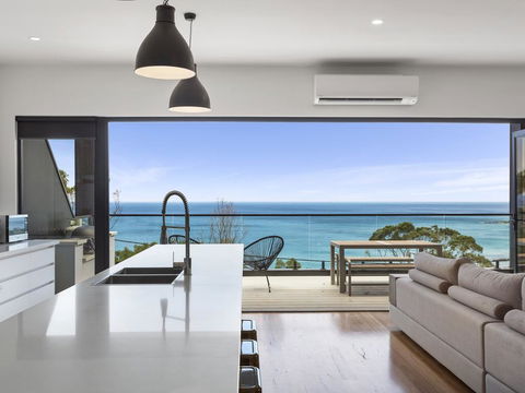 The Cube - Striking Architectural Showpiece - Darwin Holiday 1