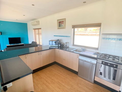 The Daydawn Dairy - Perched High, Simple Living & What A View! - Darwin Holiday 2