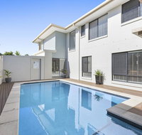 The Doggy Beach House At Salt