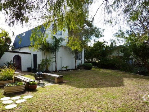 The Doo Drop Inn - Darwin Holiday 3