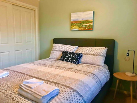 The Entertainer - Downtown Orange, Sleeps 11 - Darwin Holiday 2