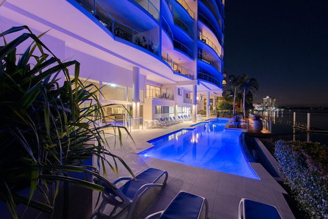 The Duporth Riverside - Darwin Holiday 1