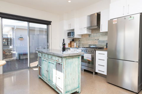 The Endsleigh -1 Bedroom Villa, Free Wifi, Near CBD - Darwin Holiday 3