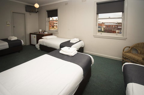 The George Hotel - Darwin Holiday 1