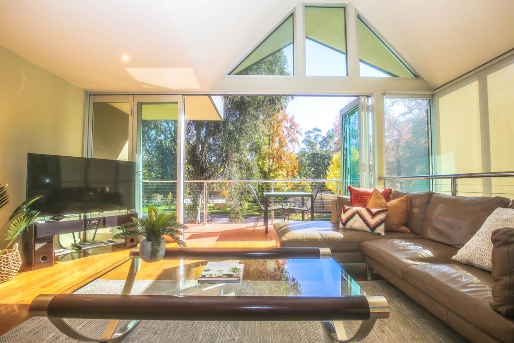 Bright VIC Darwin Holiday