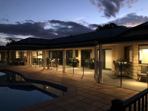 The Glen - Darwin Holiday 0