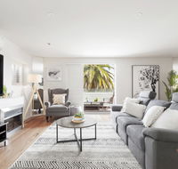The Jetty Apartment by Ready Set Host - Darwin Holiday