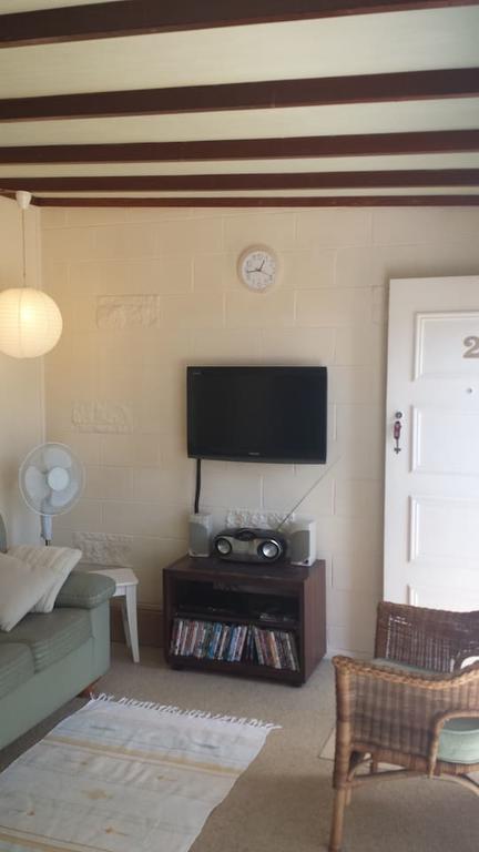 The Jetty Cabin Lakeside - Darwin Holiday 2