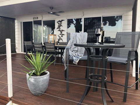 The Lakehouse - Darwin Holiday 2