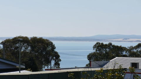 The Love Shack - Bridport - Darwin Holiday 2