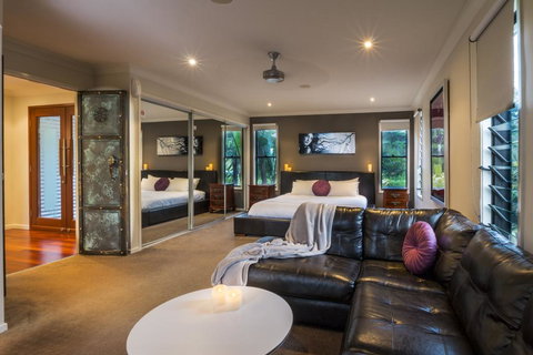 The Mountain View Retreat - Darwin Holiday 1