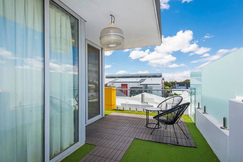 The Nest - Trendy Studio Close To Centre With Roof Terrace - Darwin Holiday 1