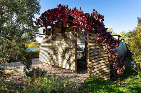 The Nissen - Darwin Holiday 1