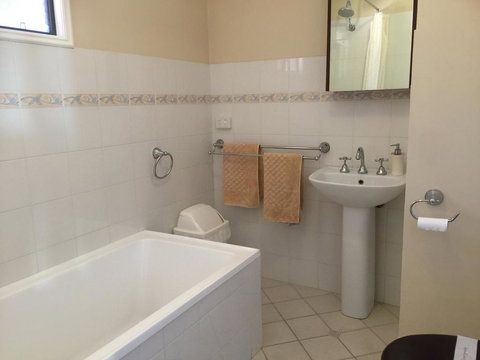 The Nosh & Nod - Howick Street - Darwin Holiday 1