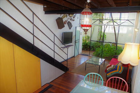 The Old Joyce Factory Loft Apartment - Darwin Holiday 1