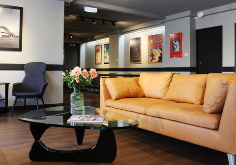 The Oriana, Orange - Darwin Holiday 0