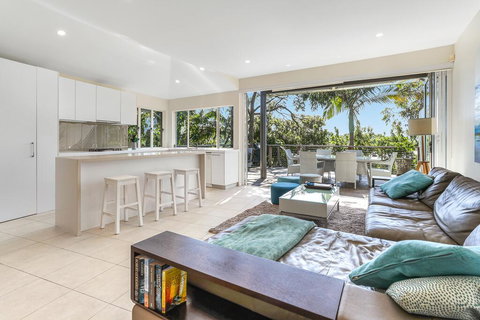 The Peachy Life, Sunshine Beach - Darwin Holiday 3