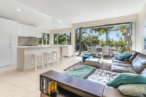 The Peachy Life, Sunshine Beach - Darwin Holiday 3