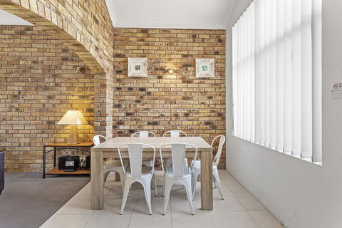 The Pines 5 - Darwin Holiday 3