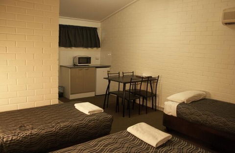 The Plains Motor Inn - Darwin Holiday 3