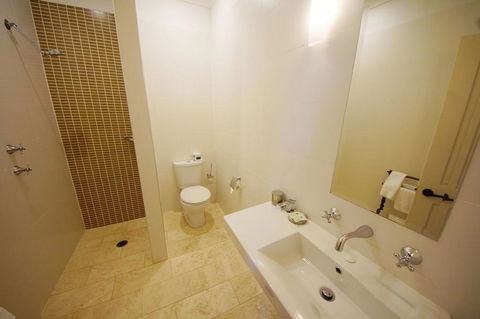 The Playhouse Hotel - Darwin Holiday 1