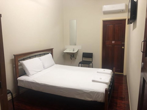 The Prince Of Wales - Darwin Holiday 1