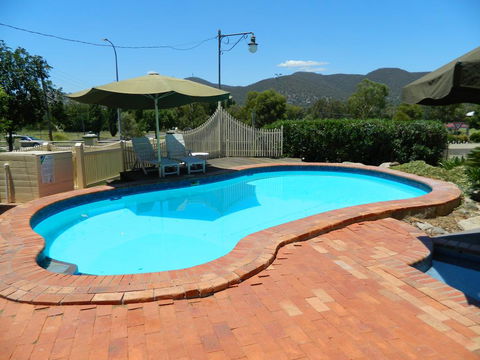 The Roseville Apartments - Darwin Holiday 2