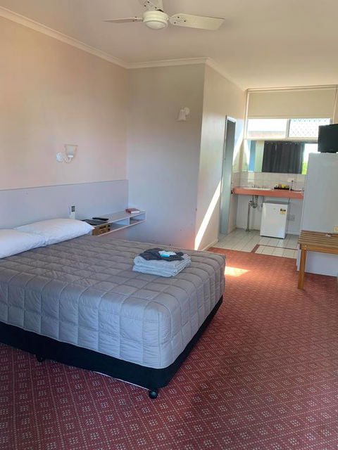 The Royal Motel - Darwin Holiday 0