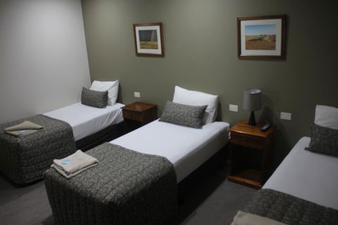 The Saltbush Motor Inn - Darwin Holiday 2