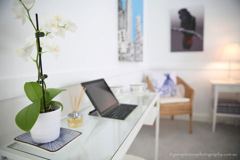 The Sampson - Orange - Darwin Holiday 3