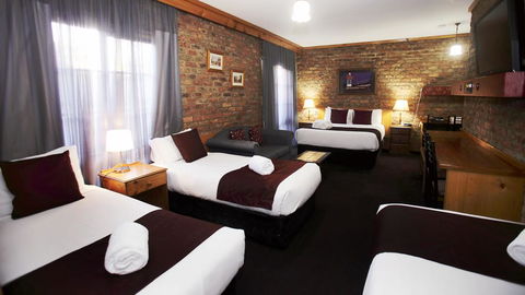 The Settlement Historic Hotel - Darwin Holiday 3