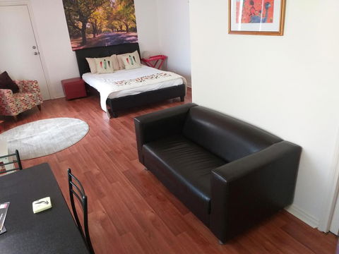 The Shelter Shed Garden Studio Apartment - Darwin Holiday 1