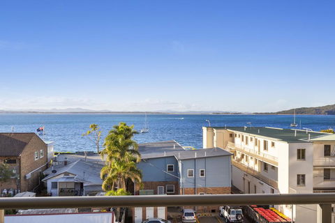 The Shoal Apartments, Unit 410/4-8 Bullecourt Street - Darwin Holiday 0