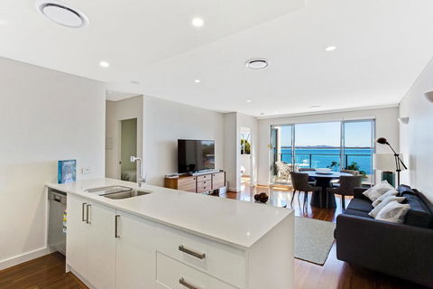 The Shoal, Unit 510/4-8 Bullecourt Street - Darwin Holiday 3